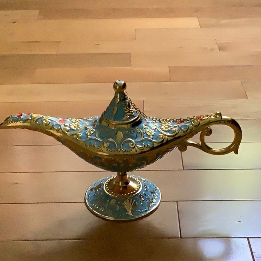 Brass Aladdin lamp